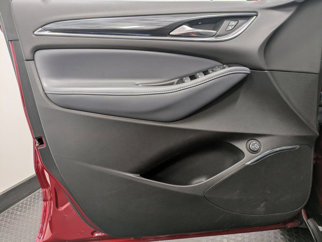 Used 2023 Buick Enclave Essence w/ Experience Buick Package image 8