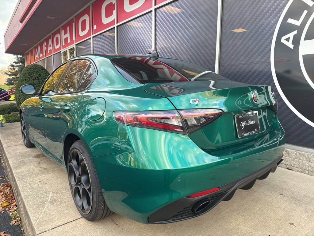 New 2025 Alfa Romeo Giulia AWD w/ Driving Assist Package image 9