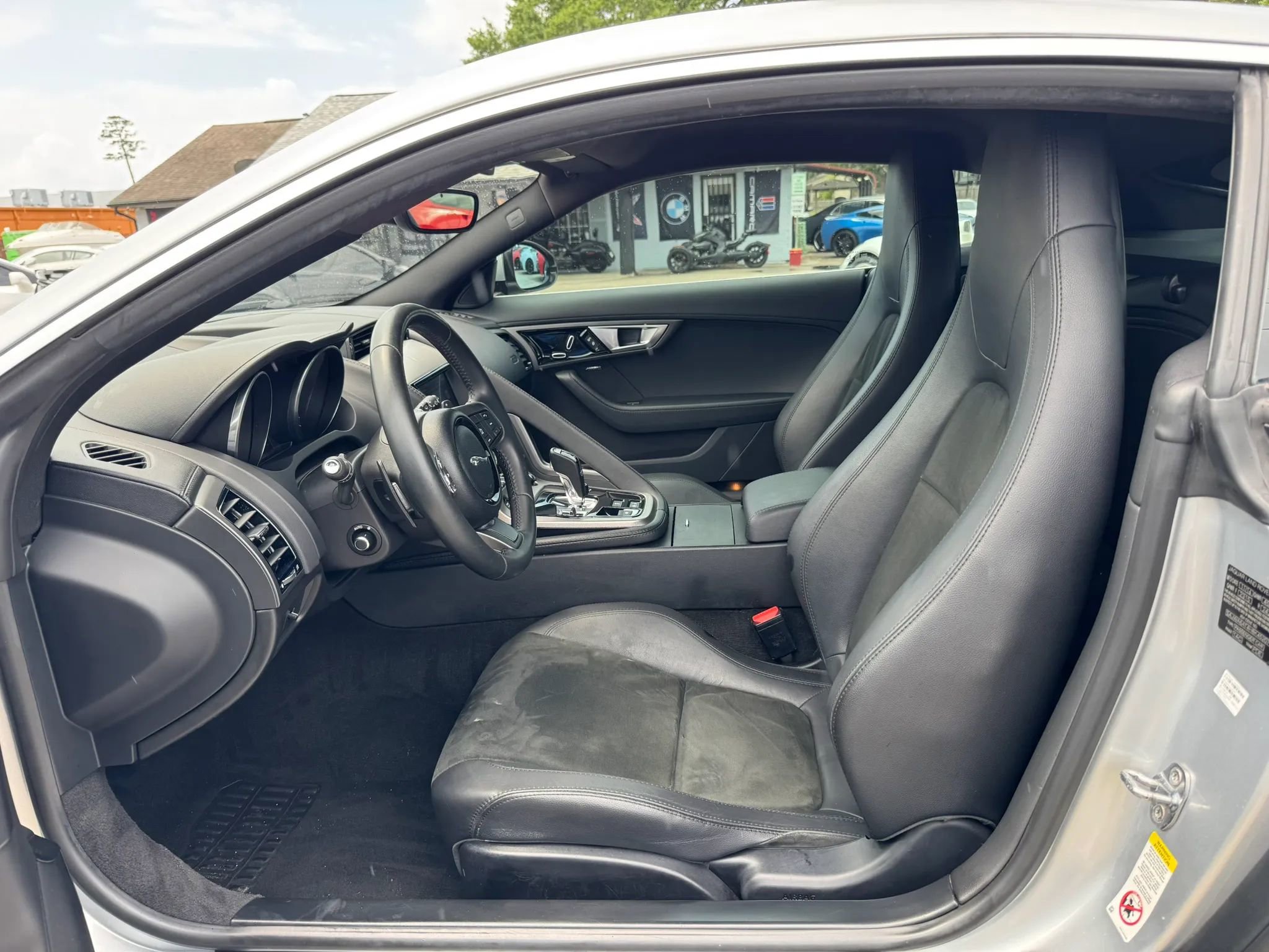 Used 2017 Jaguar F-TYPE Coupe RWD image 24