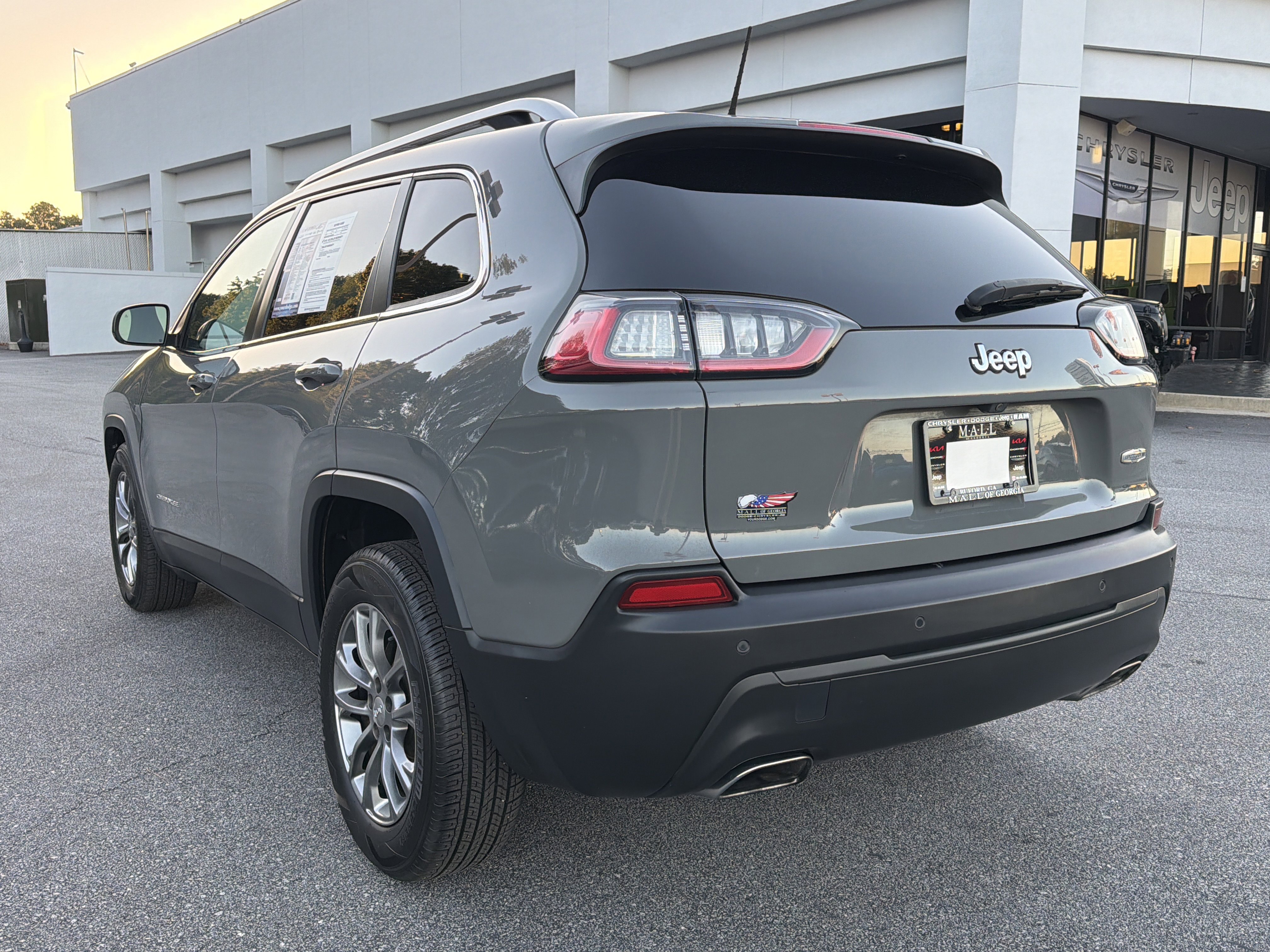 Used 2021 Jeep Cherokee Latitude Lux w/ Sun & Sound Group image 8