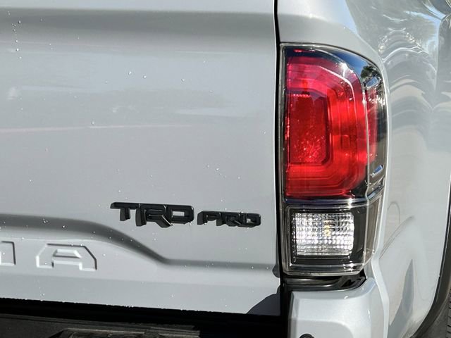 Used 2017 Toyota Tacoma TRD Sport image 7