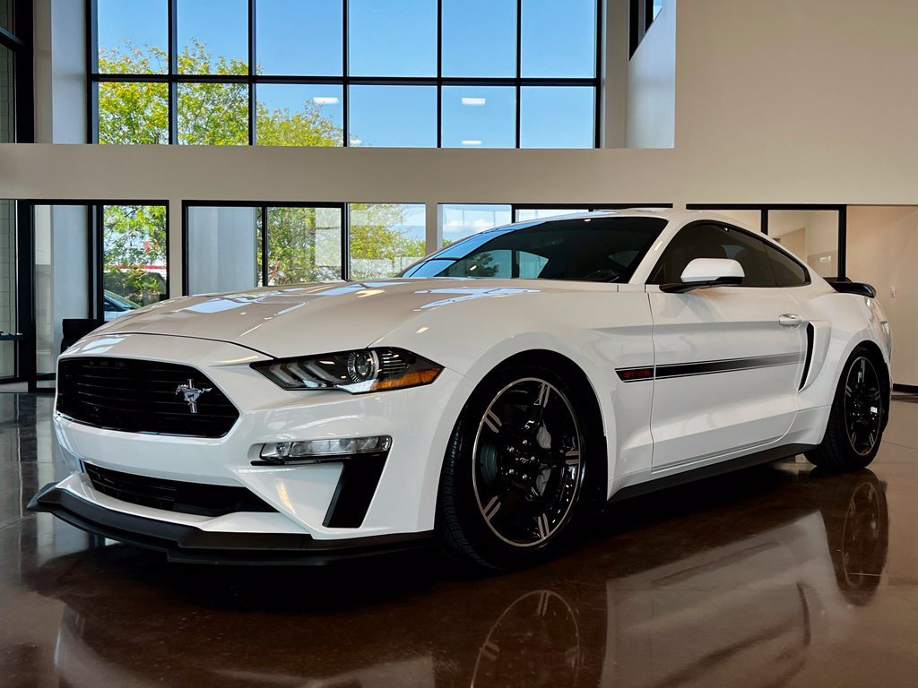 Used 2019 Ford Mustang GT Premium w/ Equipment Group 401A RWD image 2