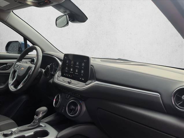 Used 2023 Chevrolet Blazer LT FWD image 29