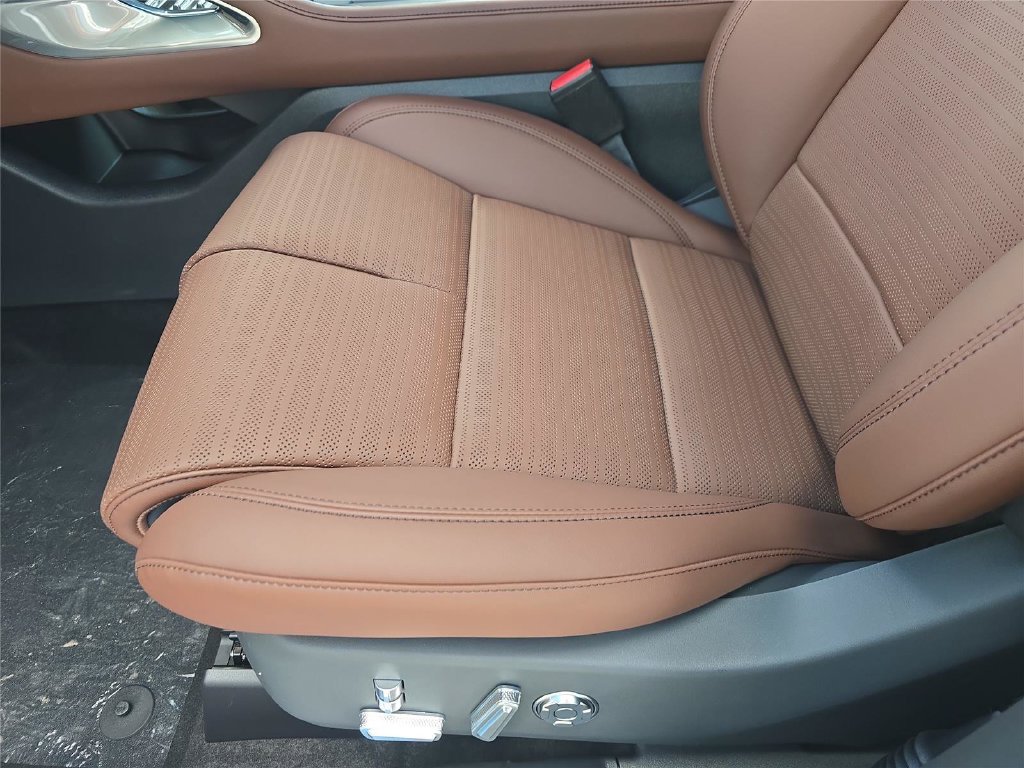 New 2026 Lincoln Nautilus Reserve AWD/4WD image 13