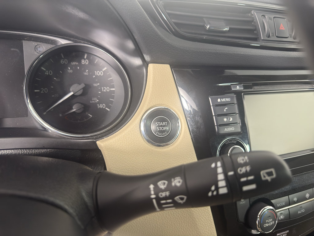 Used 2020 Nissan Rogue SV AWD/4WD image 18