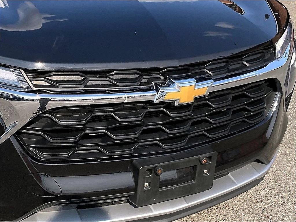 Used 2024 Chevrolet Trax LT FWD image 30