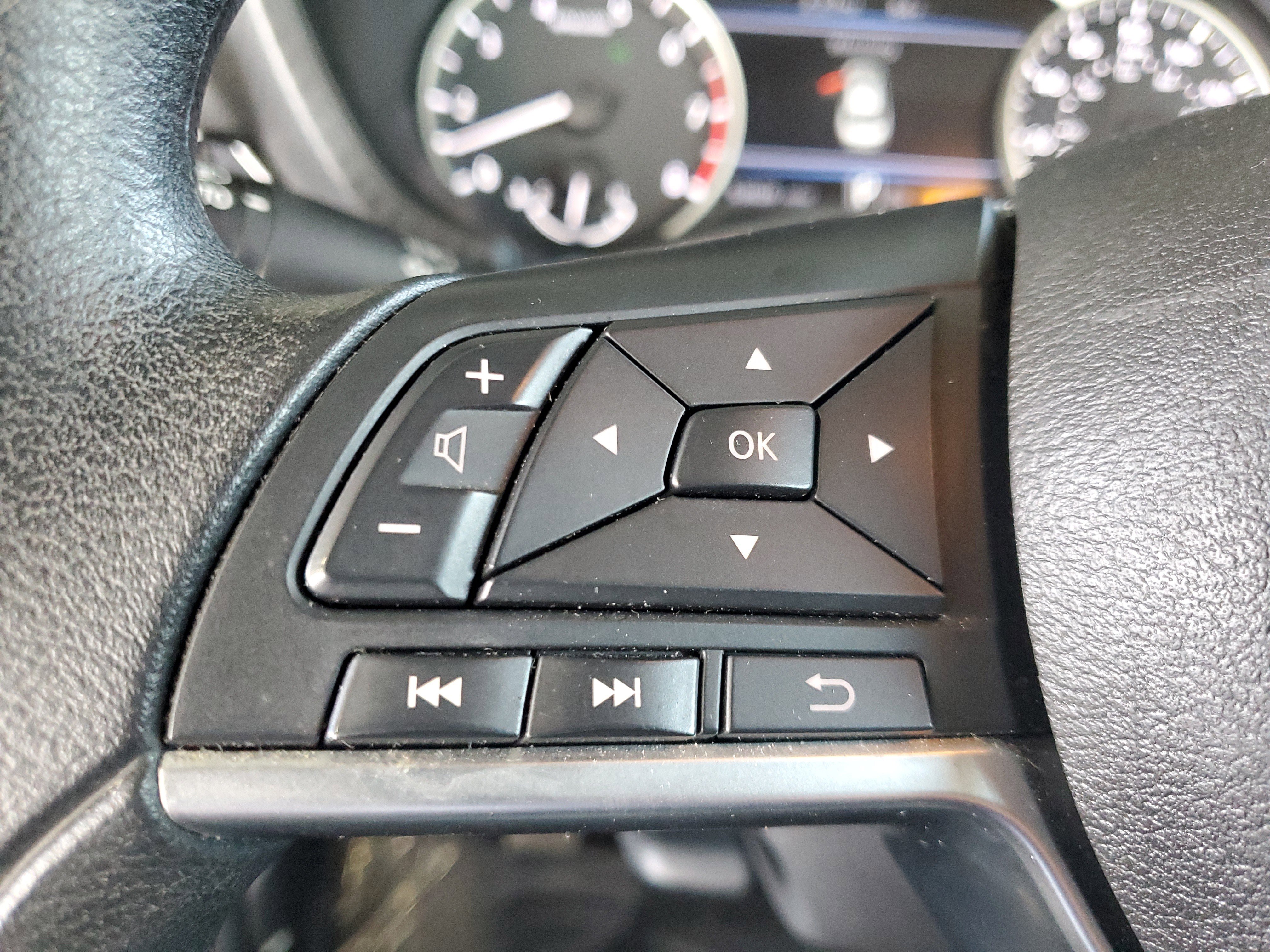 Used 2024 Nissan Sentra SV image 23