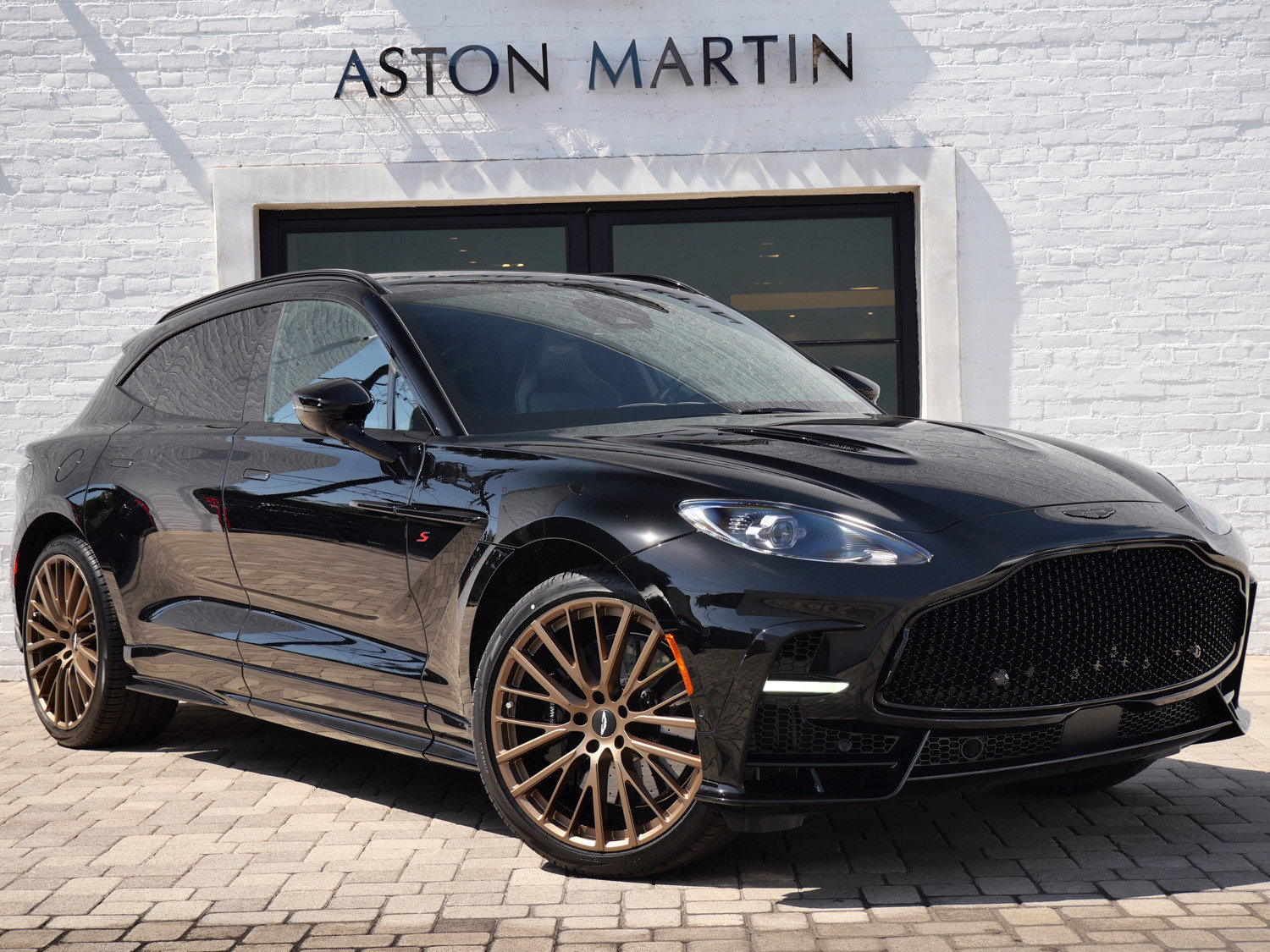 New 2026 Aston Martin DBX S AWD/4WD image 1