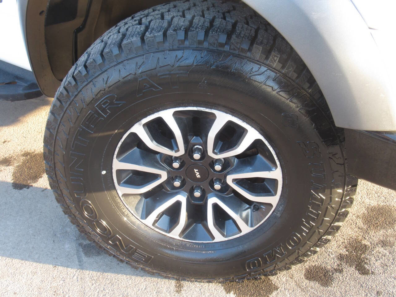 Used 2014 Ford F150 Raptor w/ Equipment Group 801A Luxury image 6