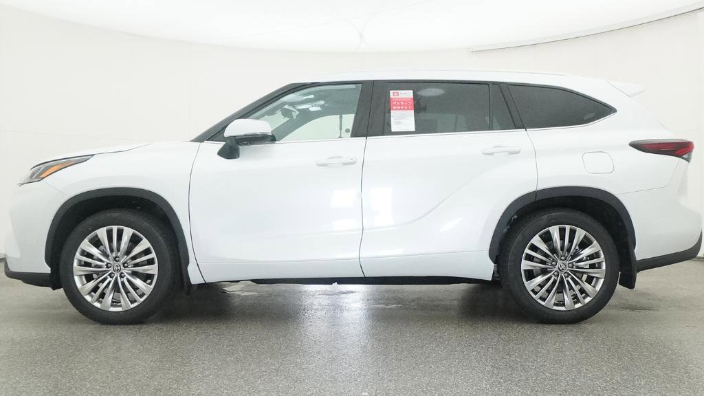 New 2026 Toyota Highlander Platinum AWD/4WD image 16