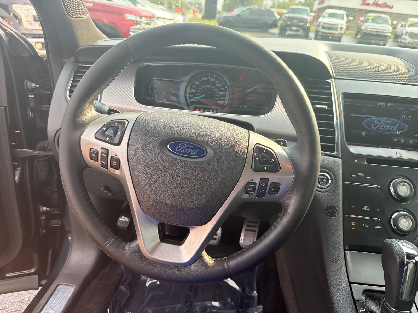 Used 2014 Ford Taurus SHO AWD/4WD image 16
