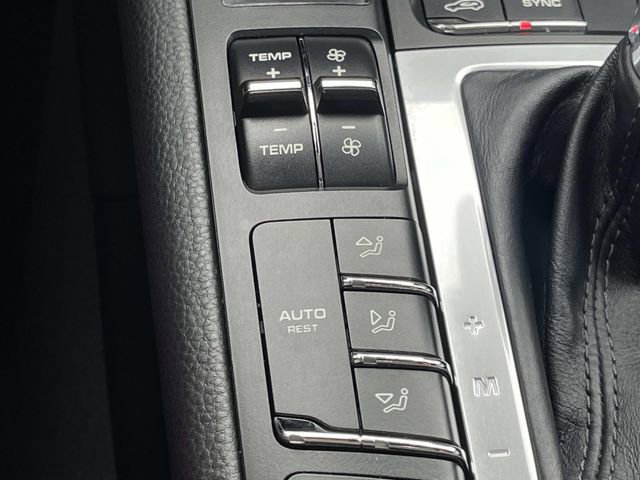 Used 2020 Porsche Macan AWD/4WD image 42