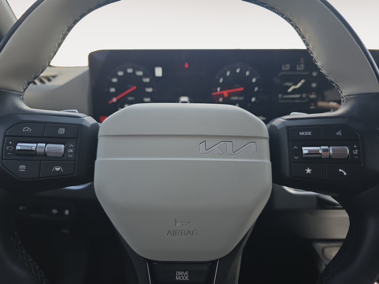 Certified 2025 Kia K4 GT-Line w/ GT-Line Sunroof Package FWD image 11