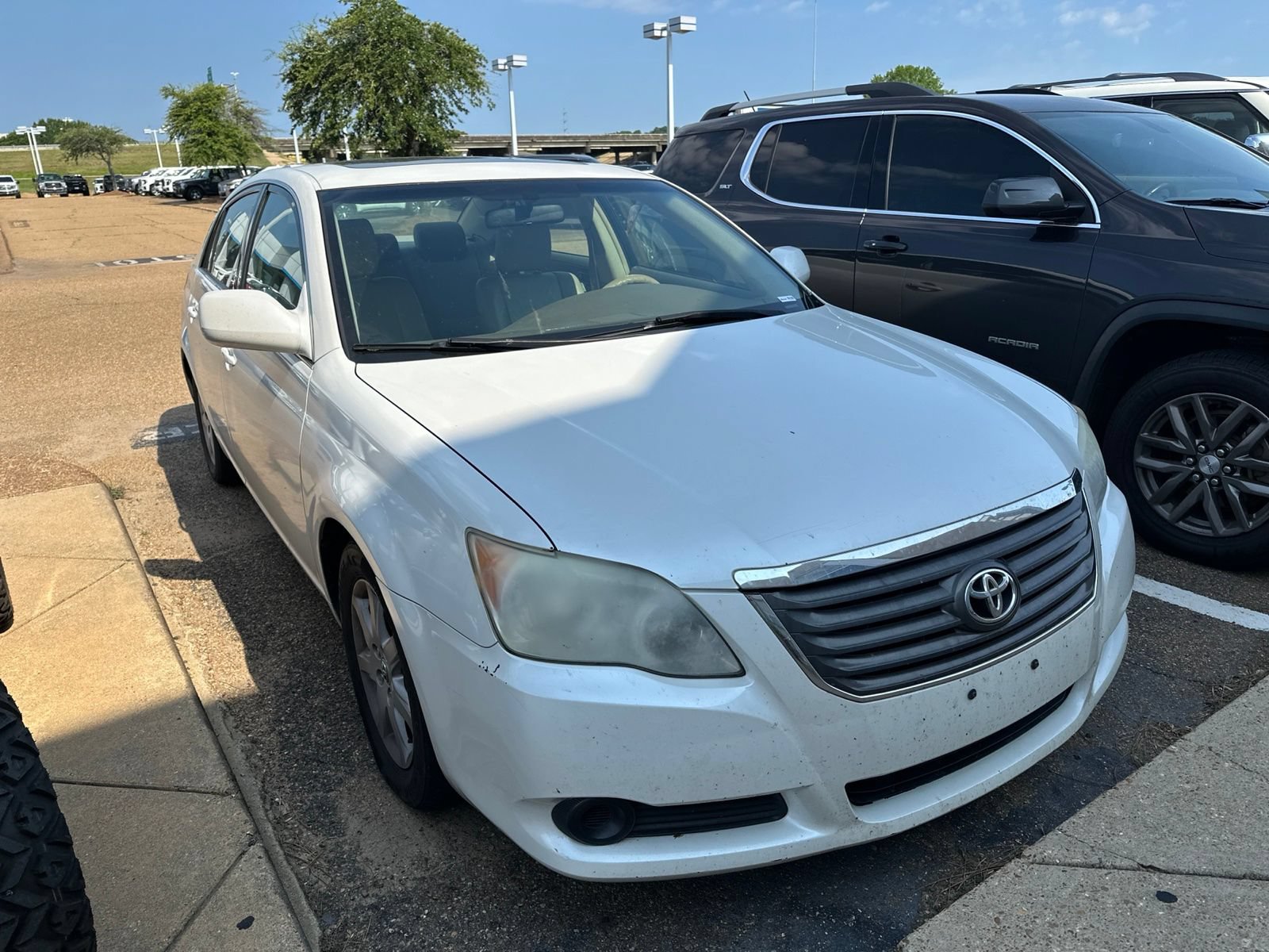 Used 2009 Toyota Avalon XL FWD image 3