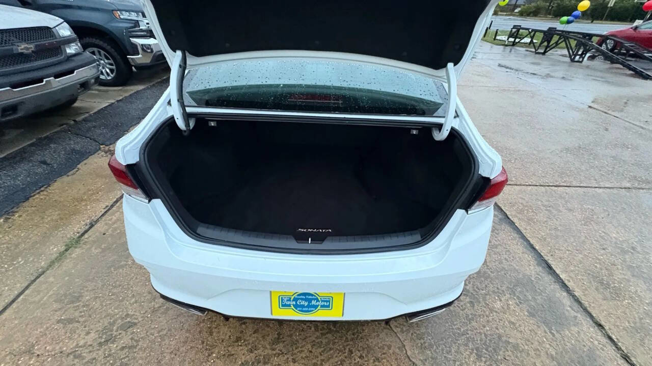 Used 2019 Hyundai Sonata Sport w/ Tech Package 03 image 10