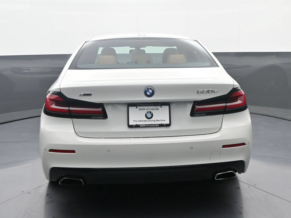 Used 2023 BMW 530e xDrive w/ Premium Package AWD/4WD image 6