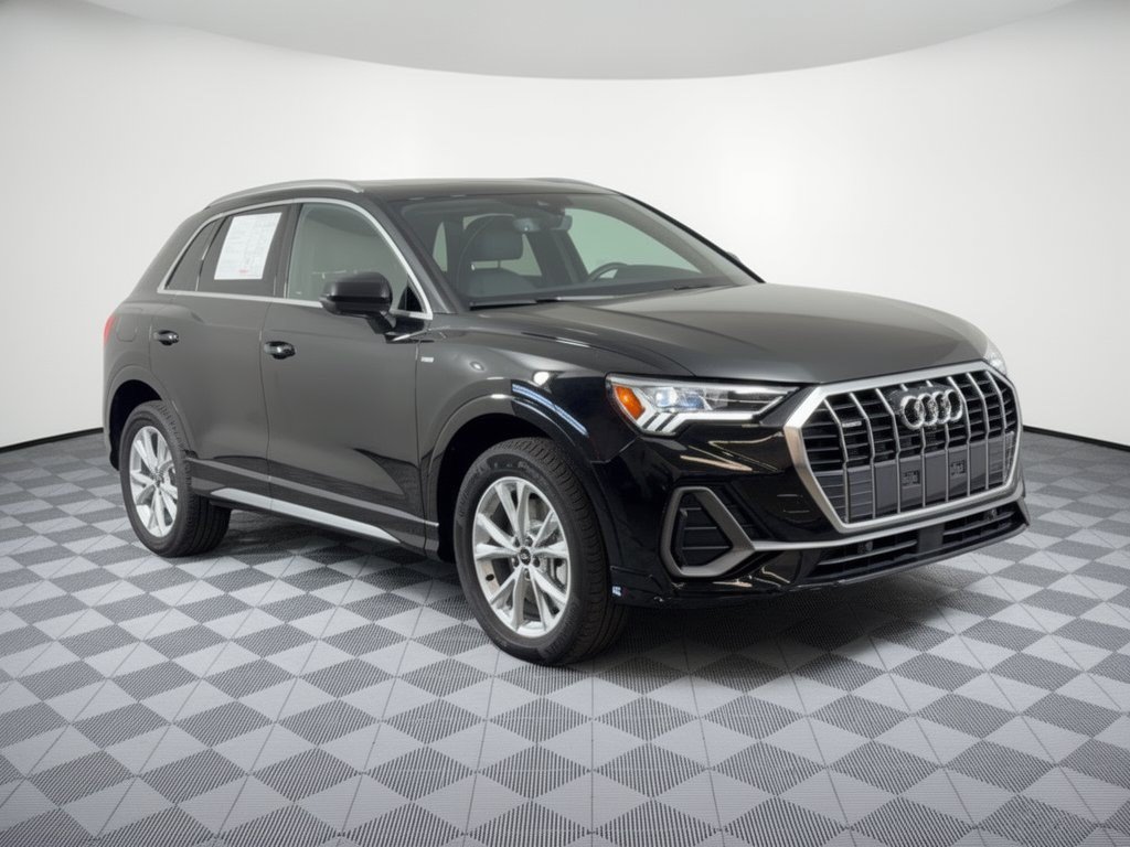 Certified 2025 Audi Q3 2.0T Premium Plus w/ Premium Plus Package AWD/4WD image 7