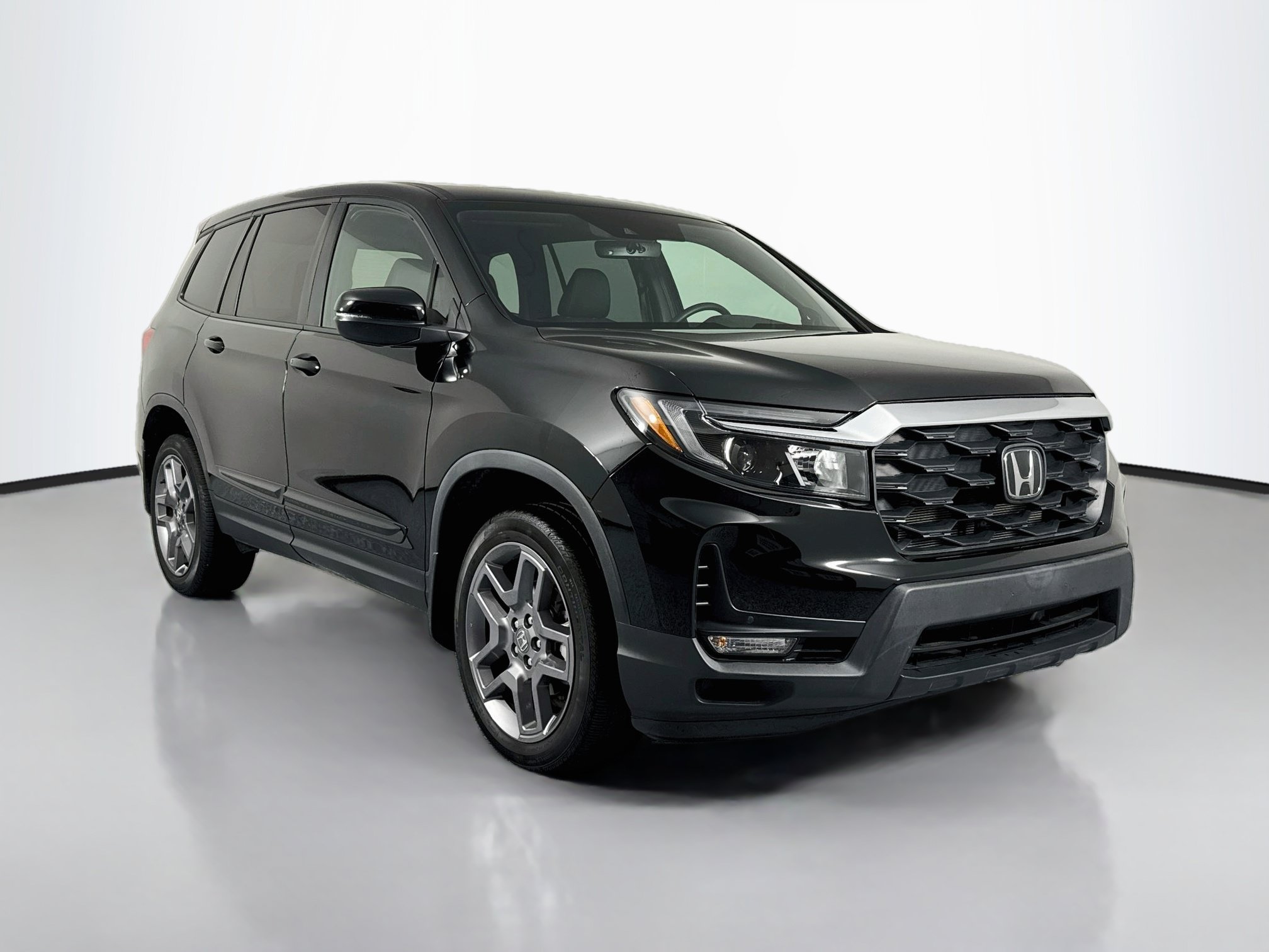 Certified 2023 Honda Passport EX-L image 3