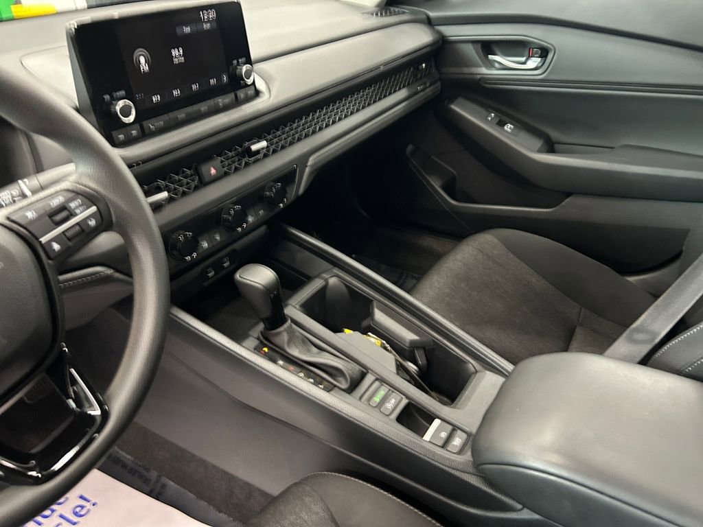 Used 2023 Honda Accord EX image 11