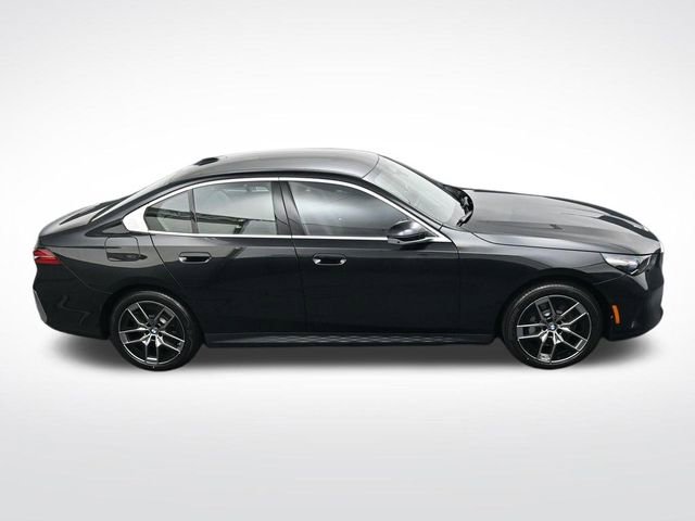 New 2026 BMW 530i xDrive w/ Premium Package image 19