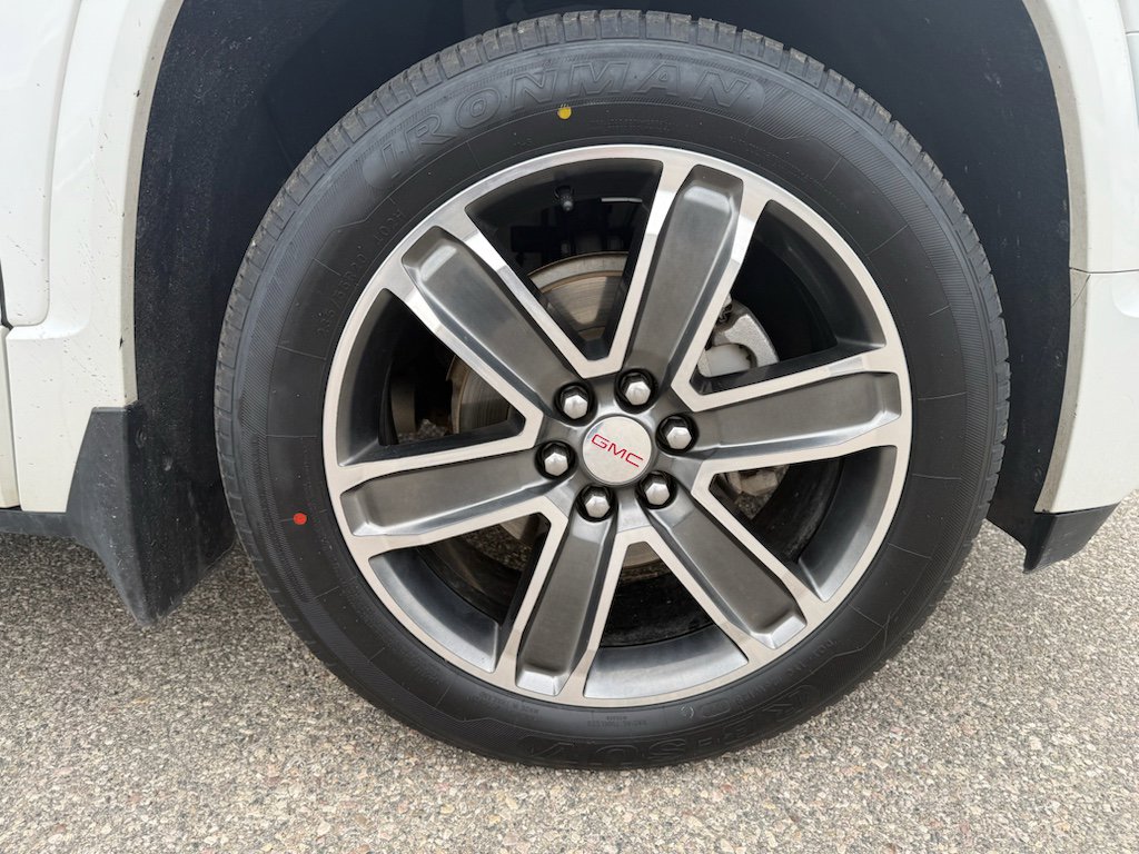 Used 2018 GMC Acadia Denali w/ Technology Package image 26