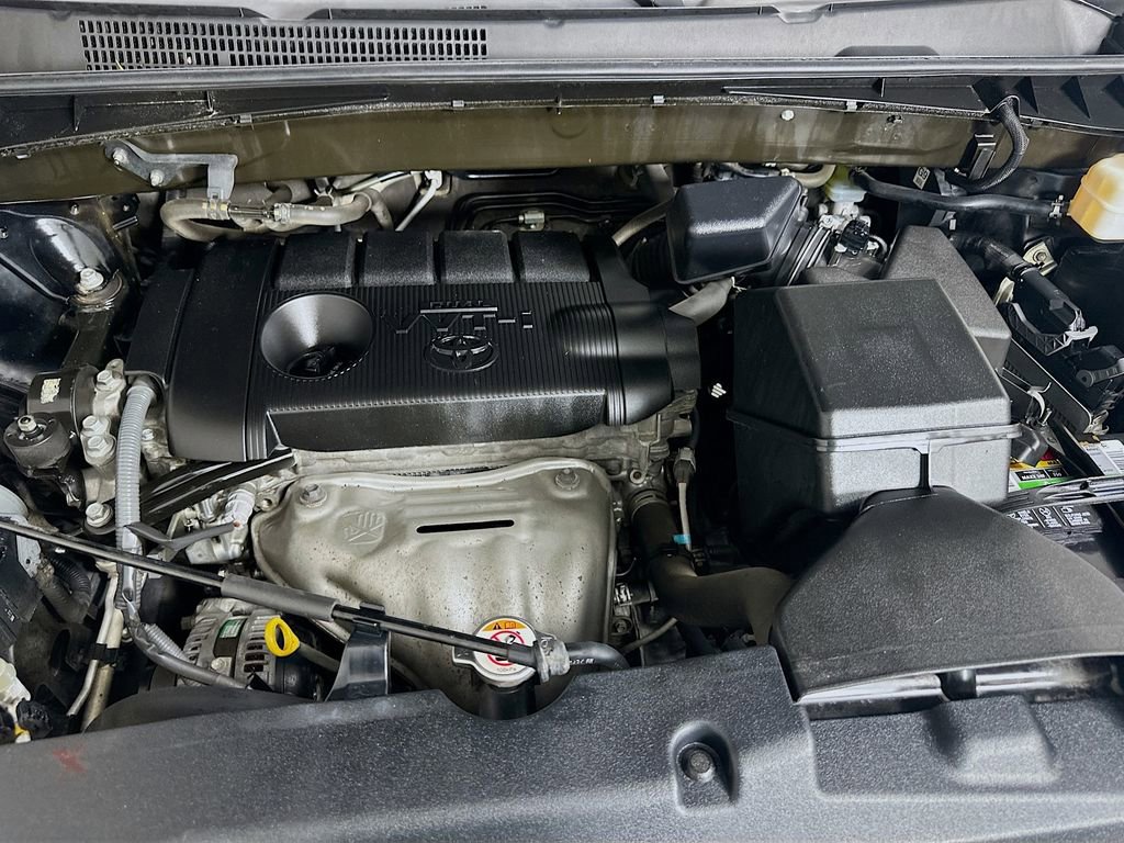 Used 2019 Toyota Highlander LE image 28