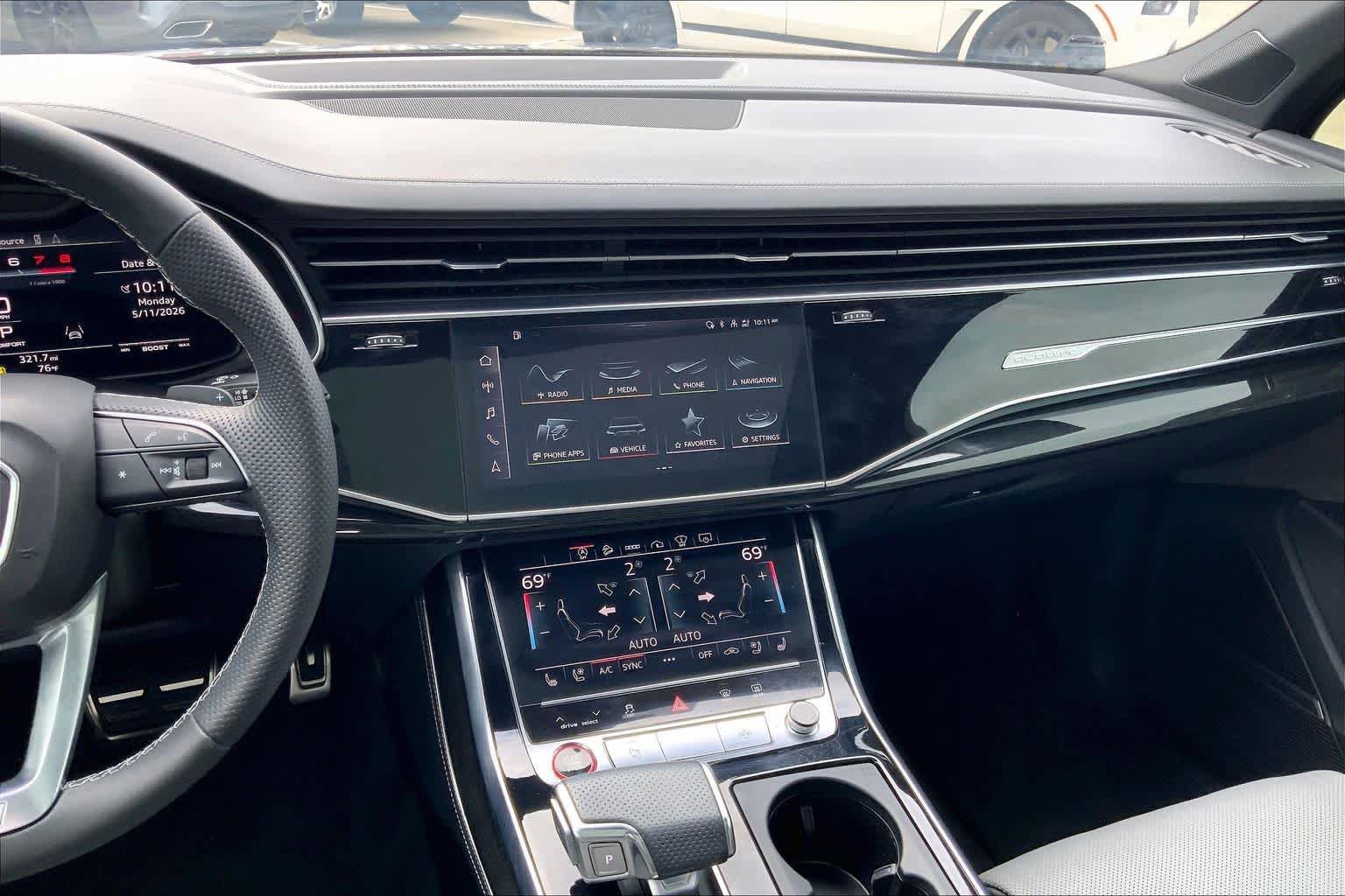 Used 2021 Audi SQ7 Prestige AWD/4WD image 6