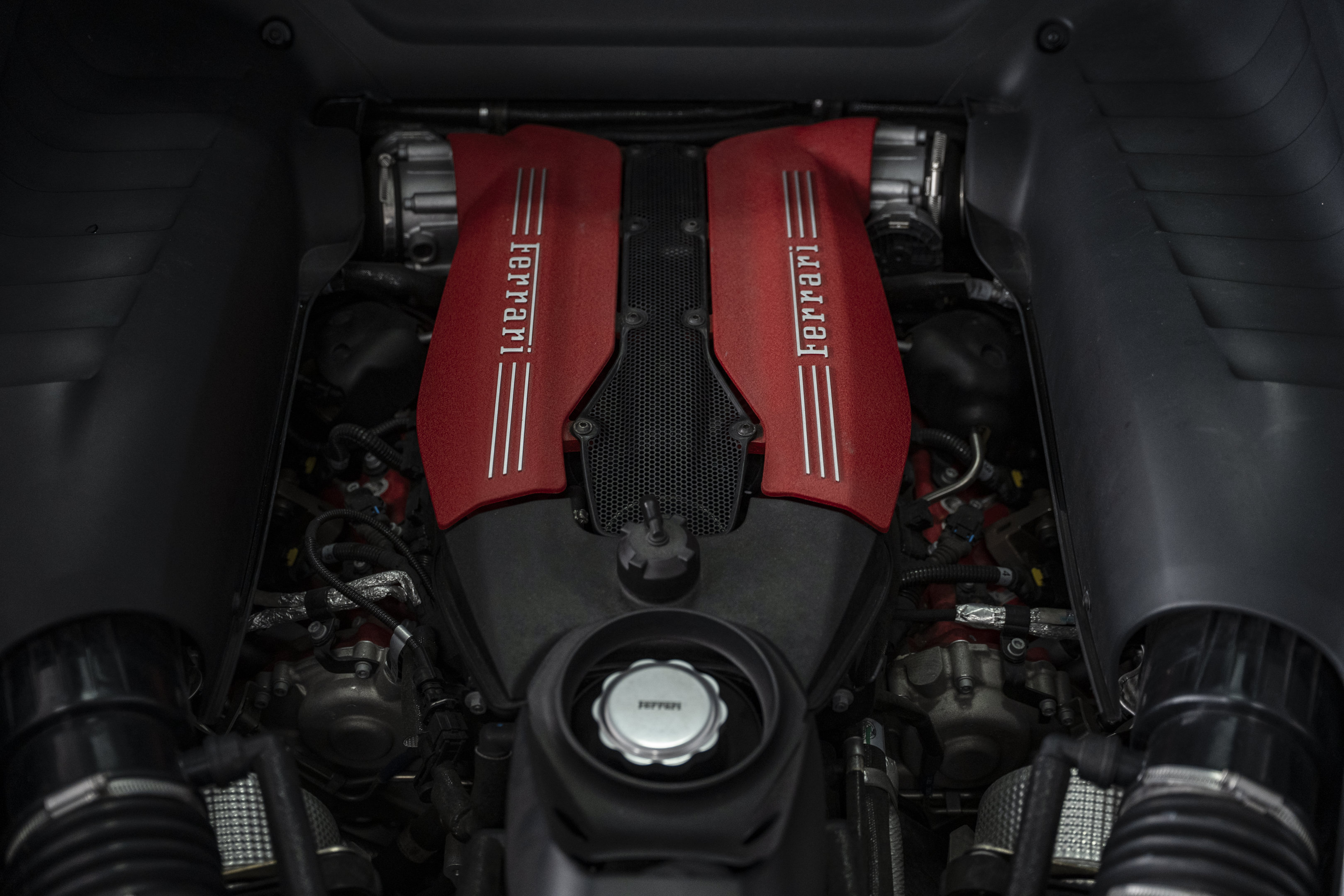 Used 2018 Ferrari 488 GTB RWD image 45