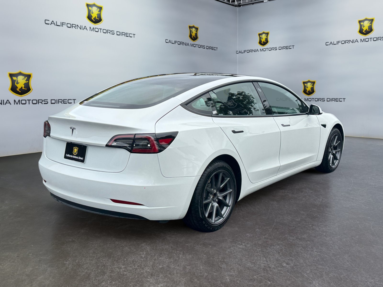 Used 2023 Tesla Model 3 Standard Range RWD image 5