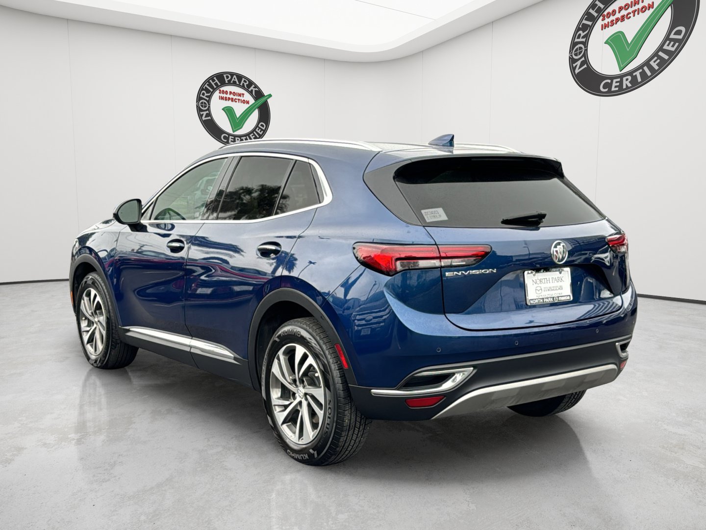 Used 2023 Buick Envision Essence FWD image 3