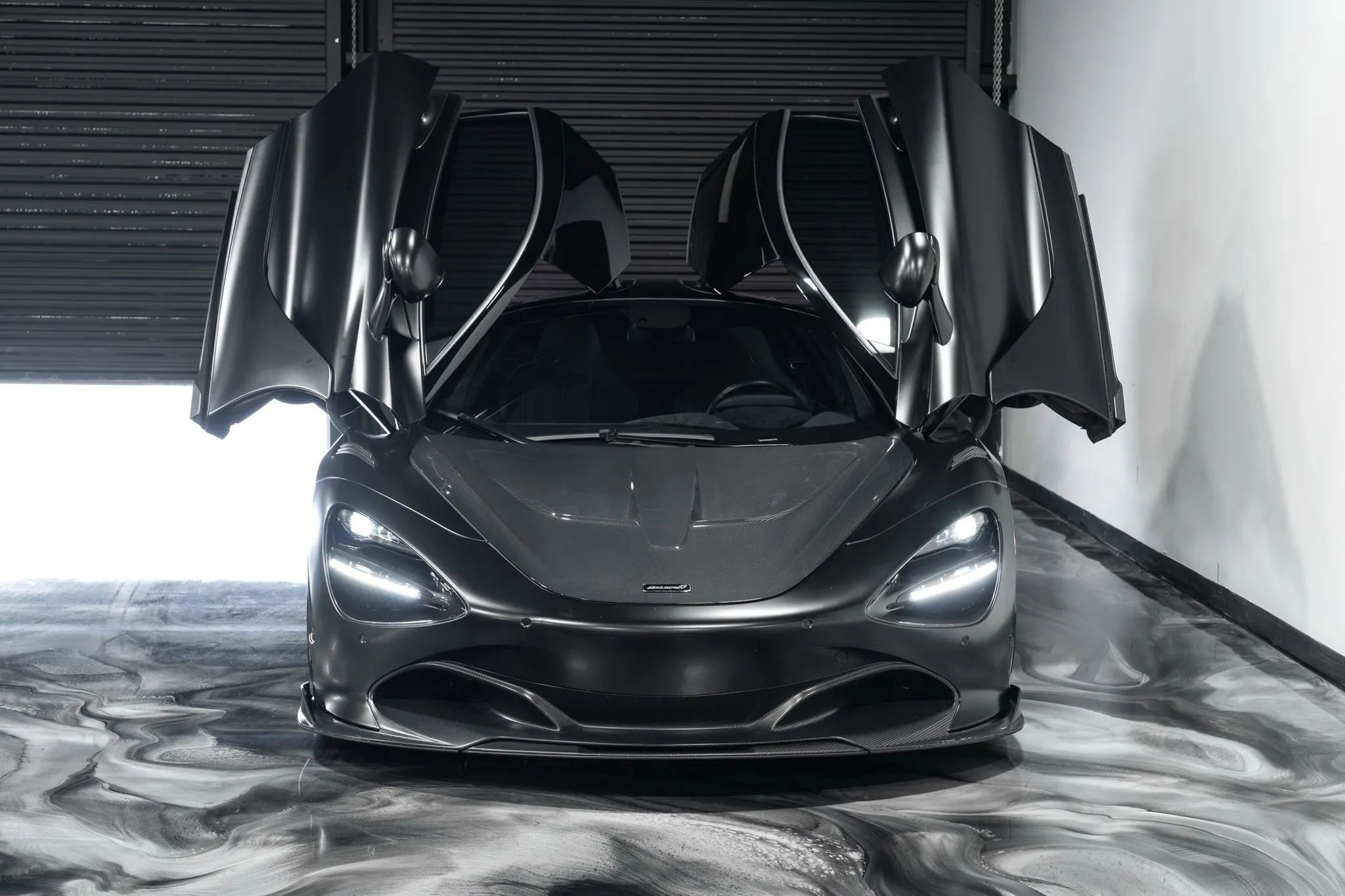 Used 2018 McLaren 720S image 3
