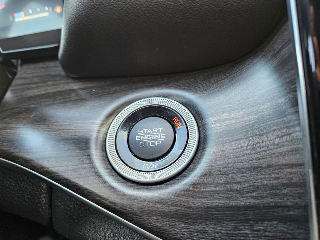 Used 2023 Jeep Grand Cherokee Overland w/ Luxury Tech Group IV image 31