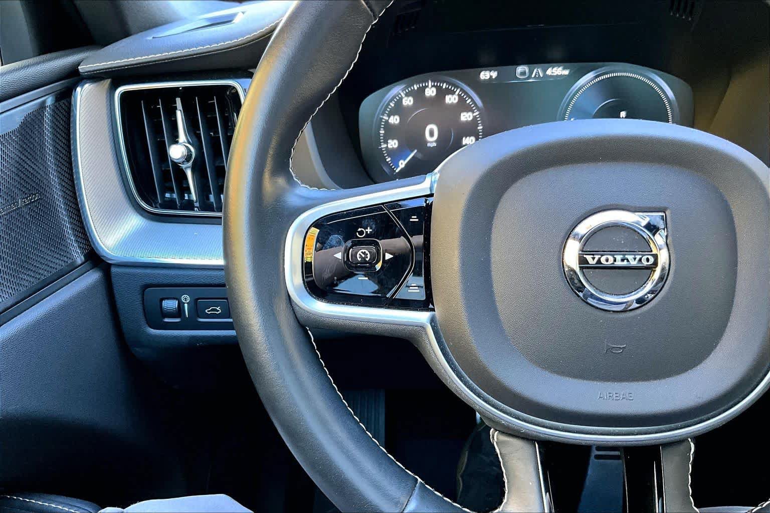 Used 2021 Volvo XC60 T8 R-Design AWD/4WD image 23