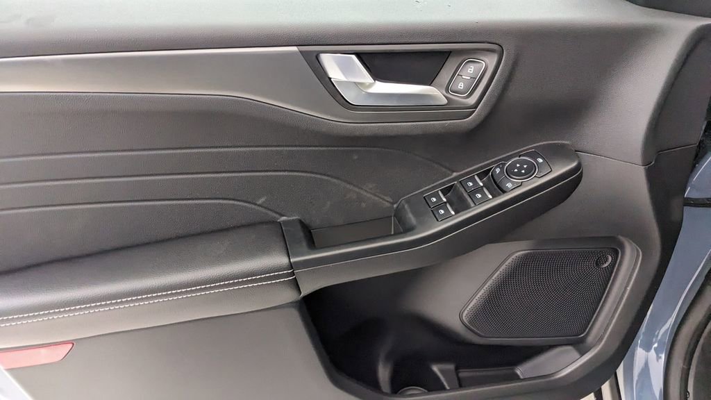 New 2026 Ford Escape SE image 27
