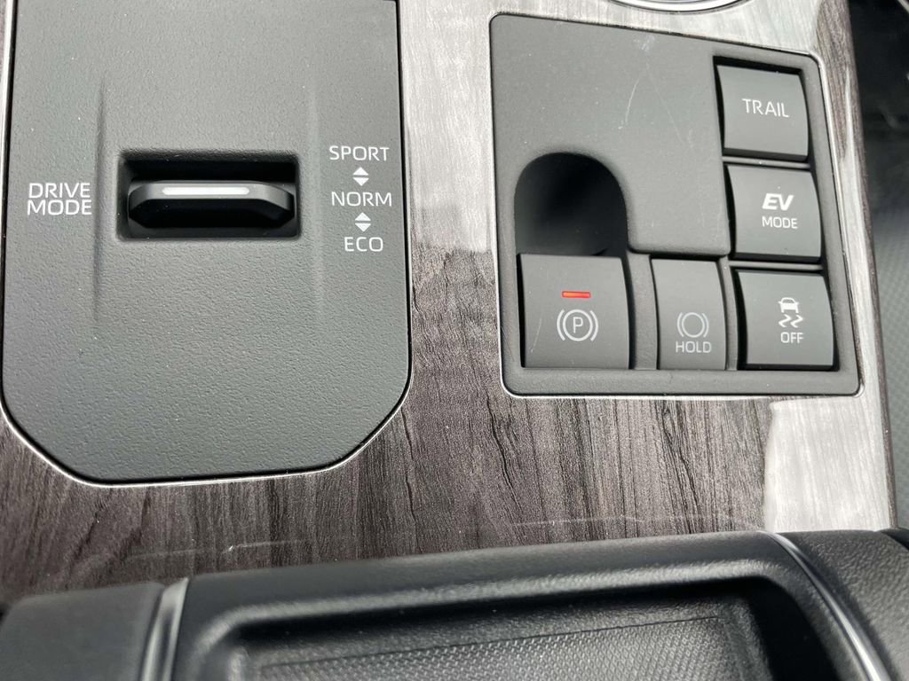 New 2026 Toyota Highlander Limited image 43