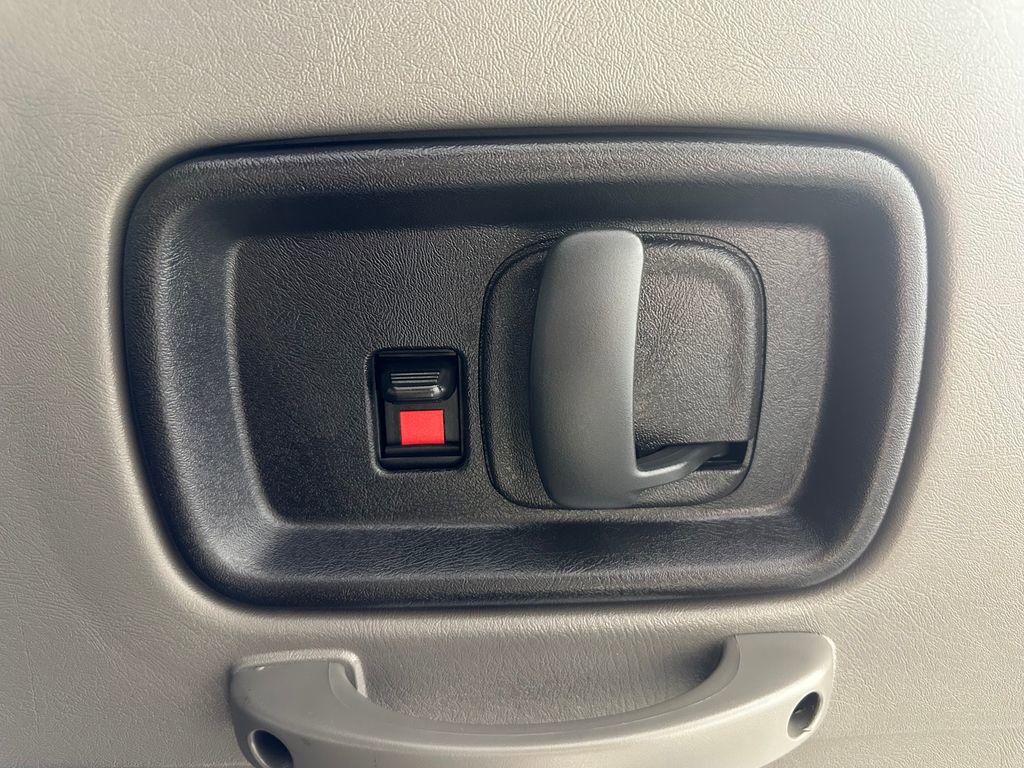 Used 2016 Chevrolet Express 3500 LT w/ LT Preferred Equipment Group image 17