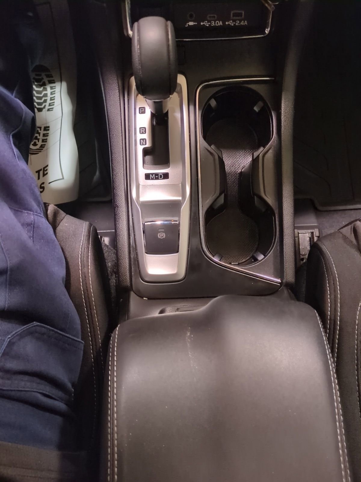 Used 2023 Subaru Ascent Premium w/ Convenience Package image 19