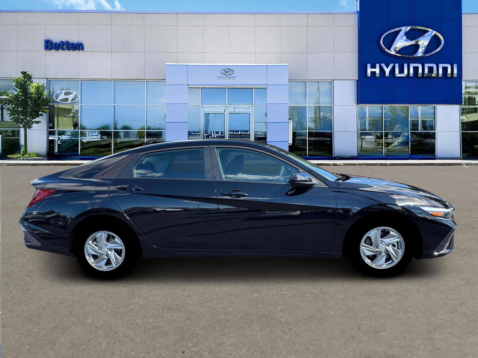 New 2026 Hyundai Elantra SE FWD image 9