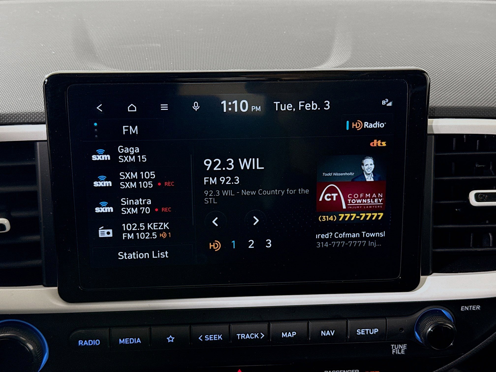 Used 2023 Hyundai Venue Limited image 14