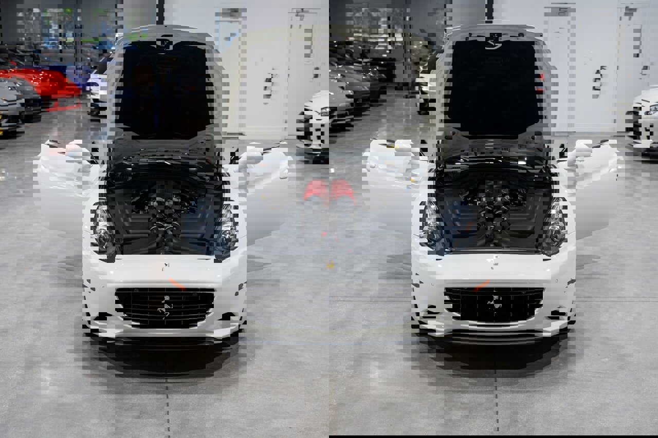 Used 2014 Ferrari California image 41