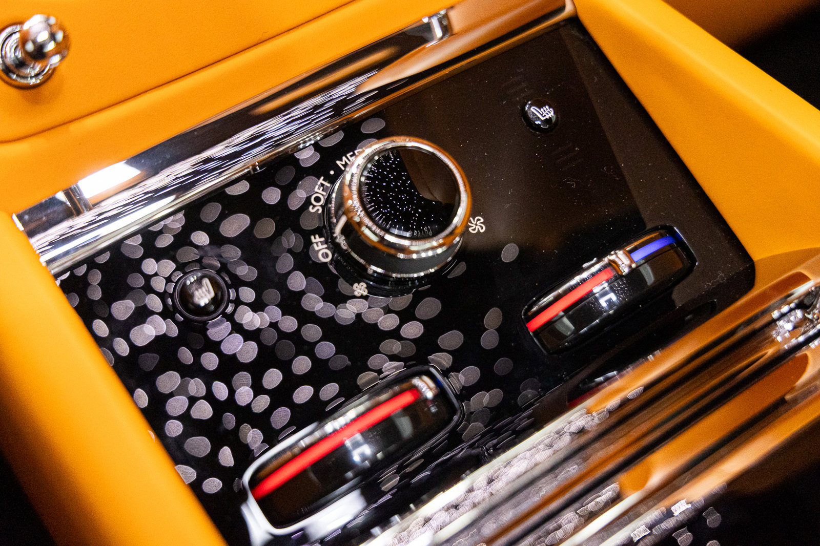 New 2026 Rolls-Royce Spectre image 36