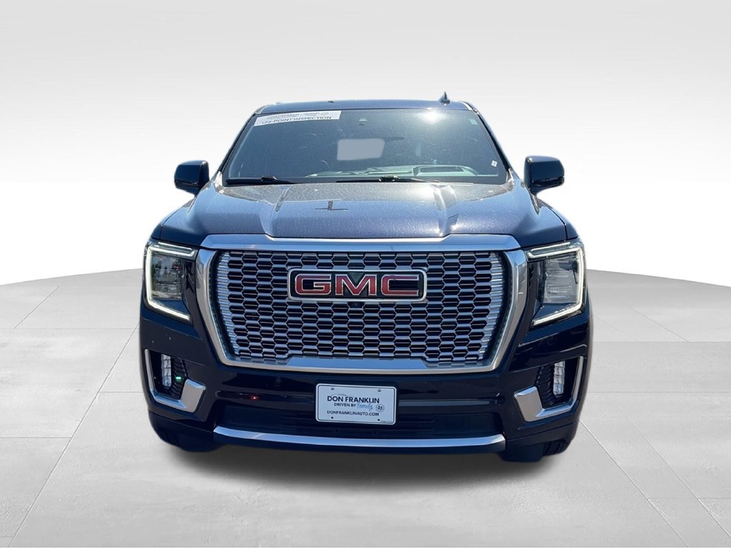 Used 2024 GMC Yukon XL Denali w/ Denali Reserve Package AWD/4WD image 3
