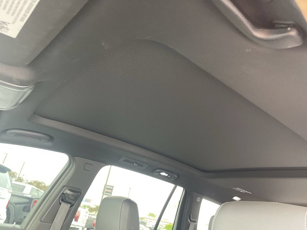 Used 2024 Cadillac XT6 Sport w/ Technology Package AWD/4WD image 22