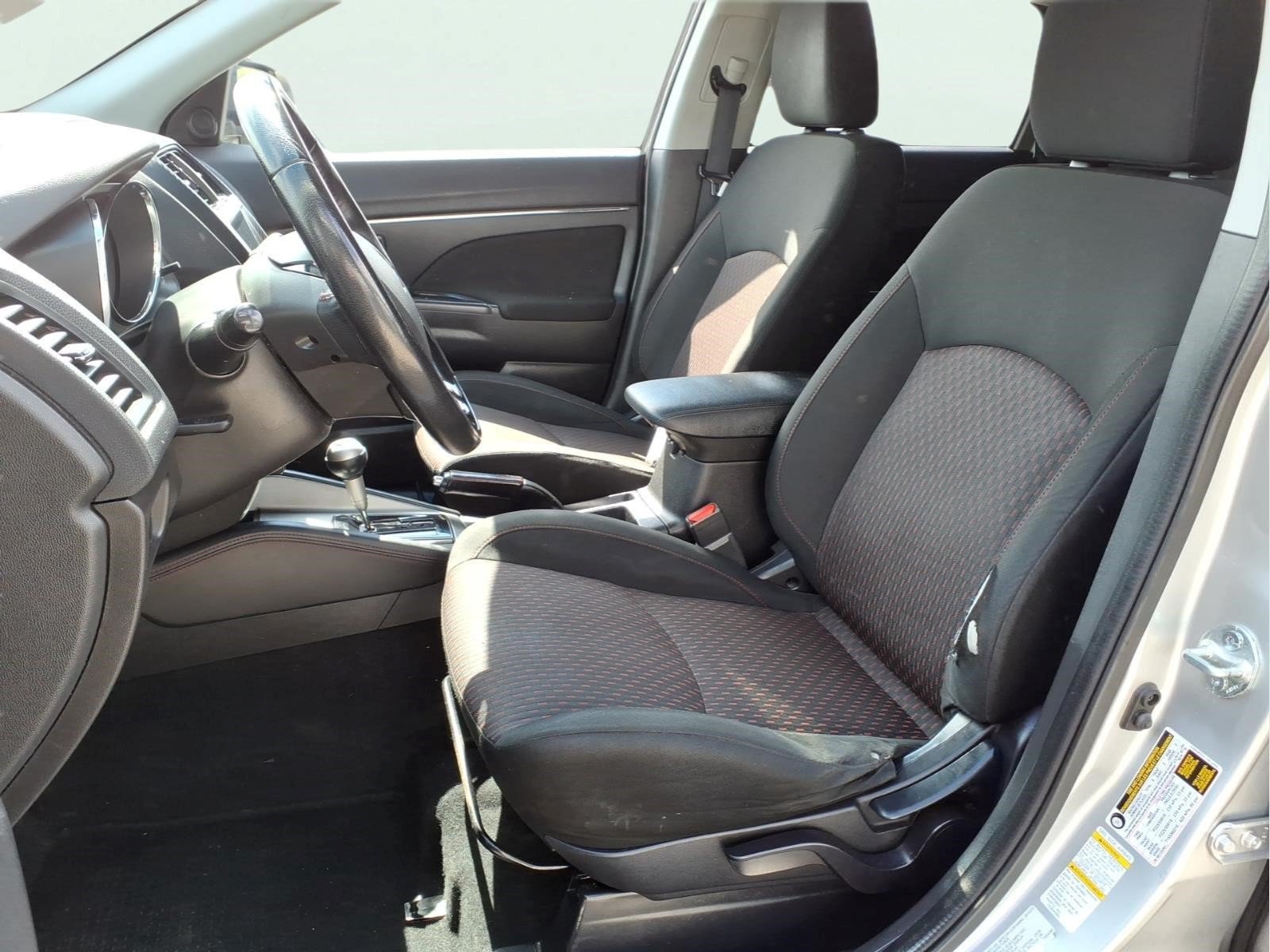 Used 2019 Mitsubishi Outlander Sport SE AWD/4WD image 9