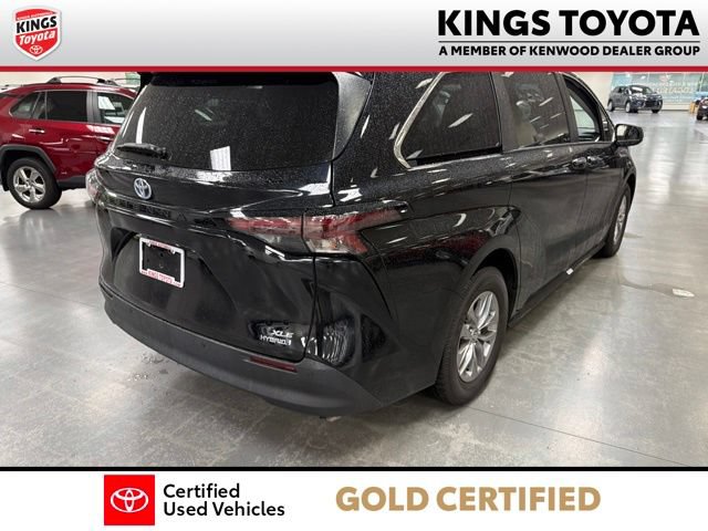 Used 2023 Toyota Sienna XLE FWD image 8