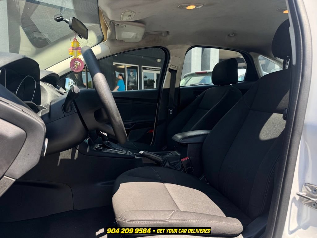Used 2016 Ford Focus SE FWD image 17