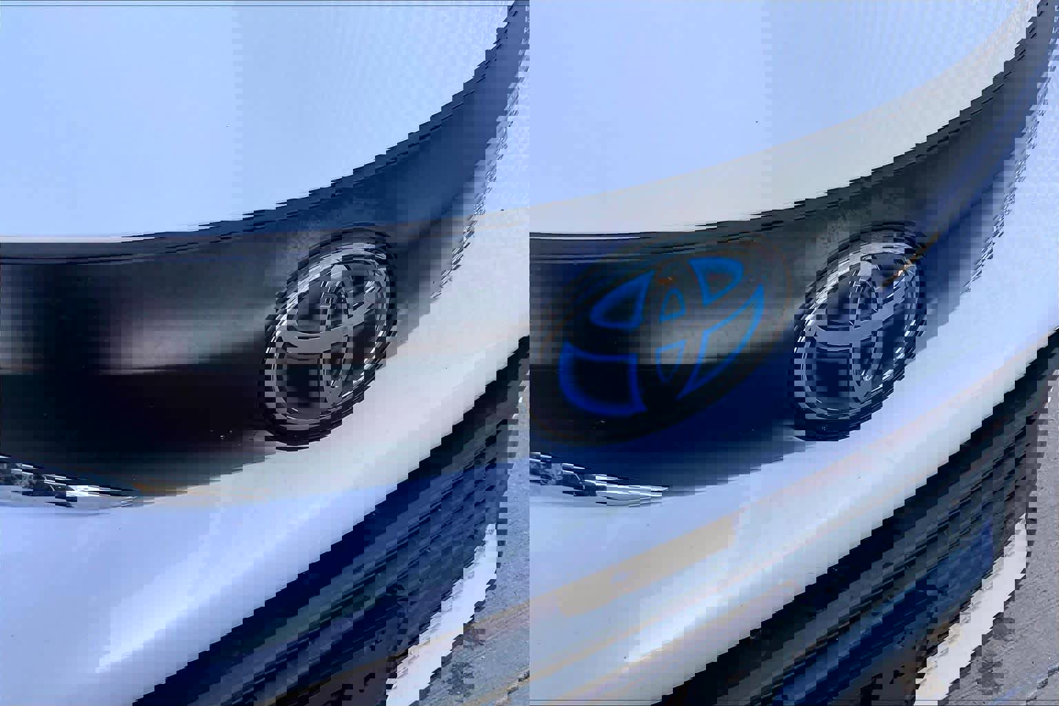 Used 2022 Toyota Sienna XLE image 28