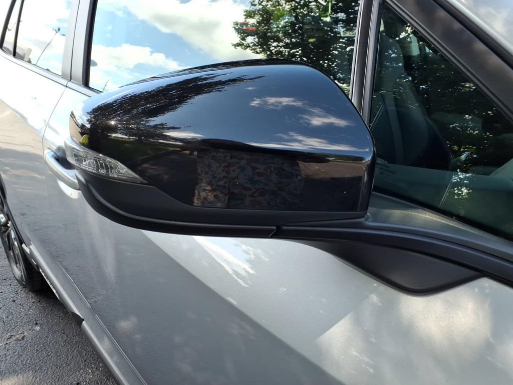 Used 2025 Subaru Outback Onyx Edition AWD/4WD image 8