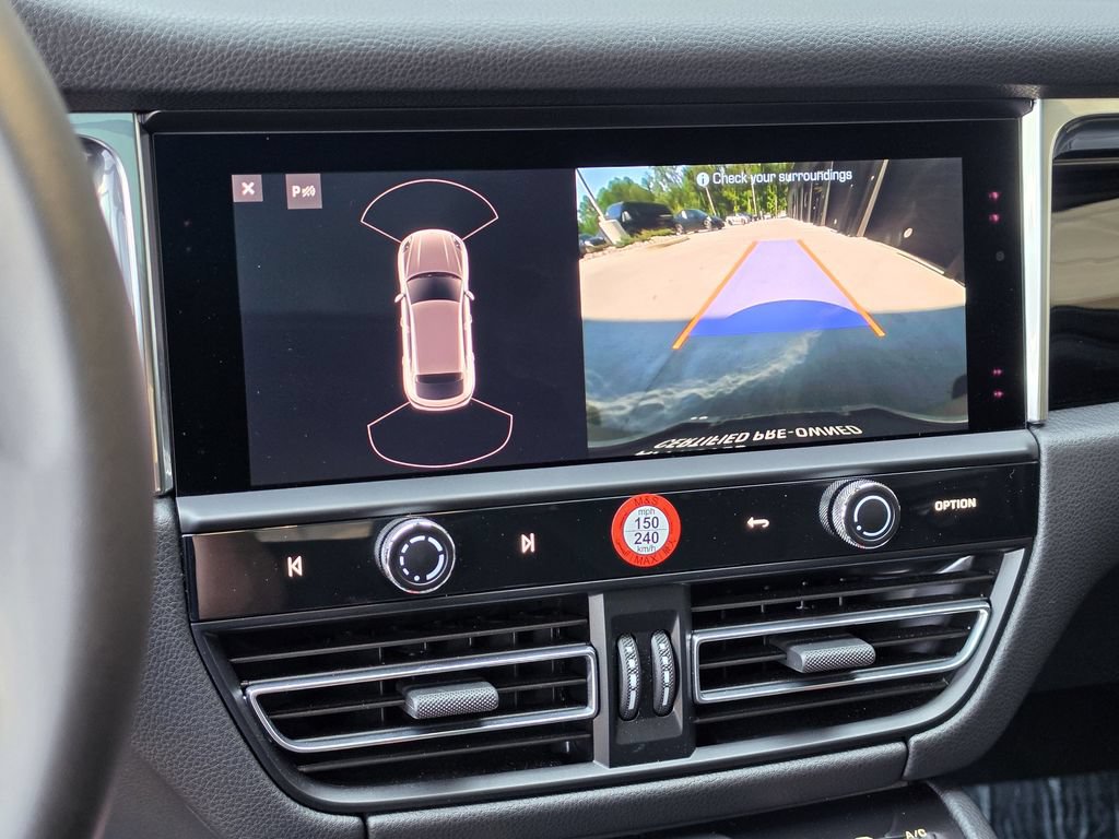 Certified 2025 Porsche Macan Turbo AWD/4WD image 13