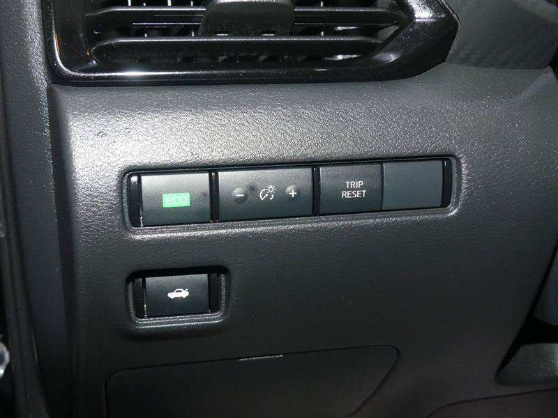 Used 2025 Nissan Sentra SV FWD image 28